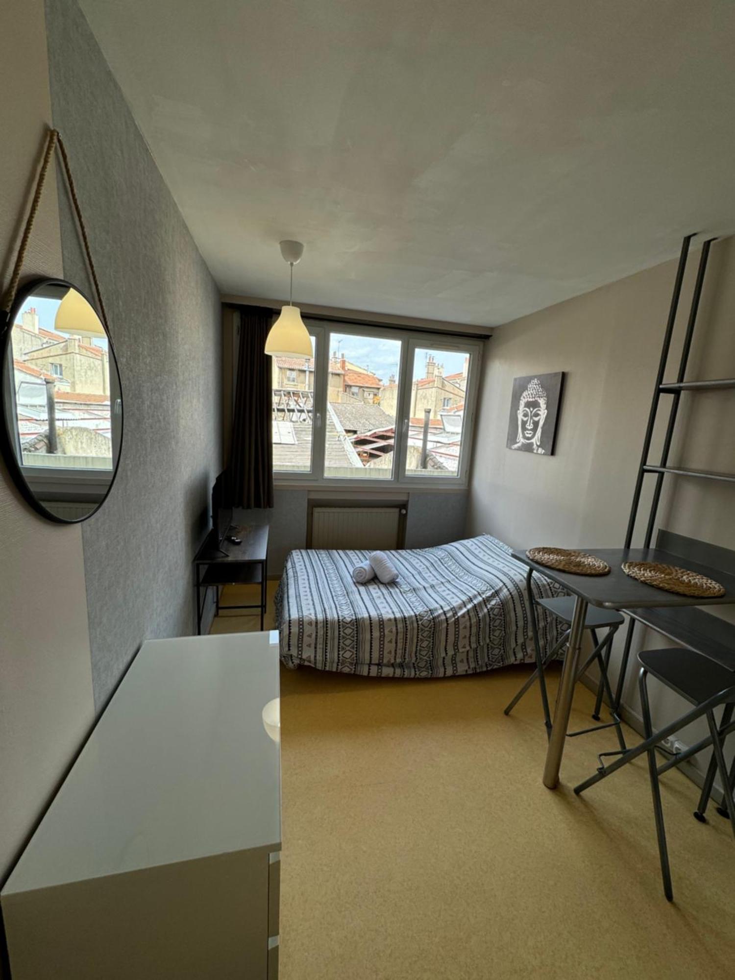 Appartement Au Centre De Valence Studio 5 エクステリア 写真